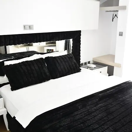 Nfk The House Otel