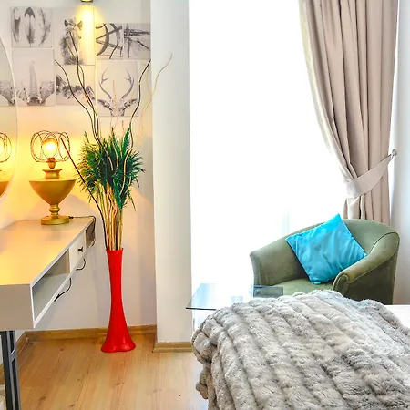The House Boutique's 3*