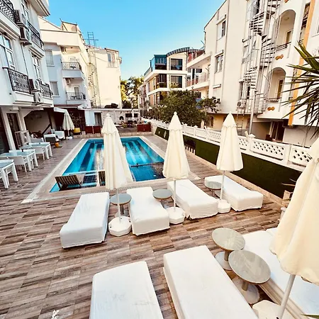 Otel Nfk The House 3*