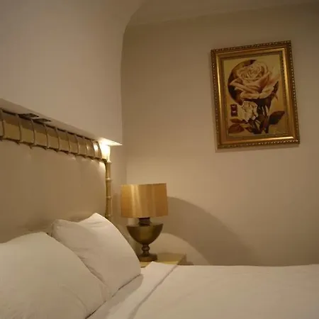 Otel Nfk The House 3*
