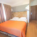 Szálloda Nfk The House